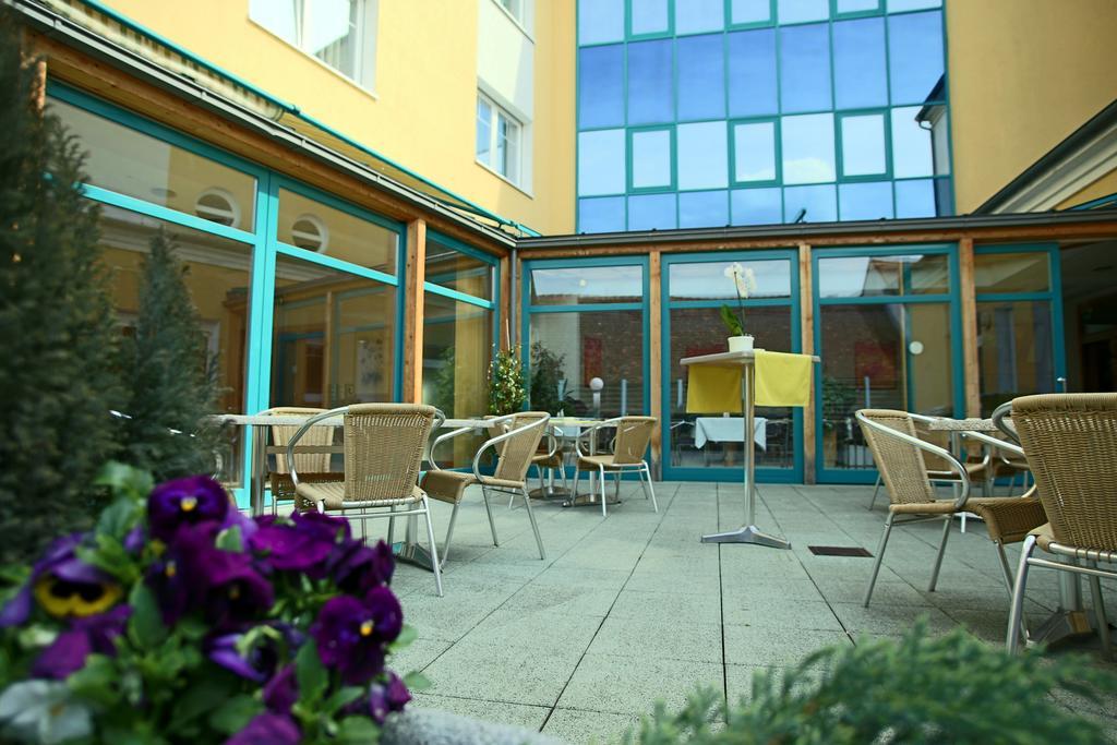 Stadthotel Garni Pinkafeld Exterior foto